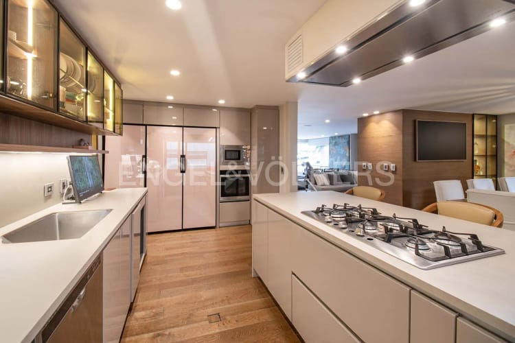 Apartamento de 3 alcobas en venta en La Cabrera, Bogotá, 250 m² · foto 8 de 21