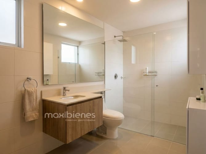 Casa de 4 alcobas en venta en El Carmen De Viboral, La Ceja, 150 m² · foto 2 de 13