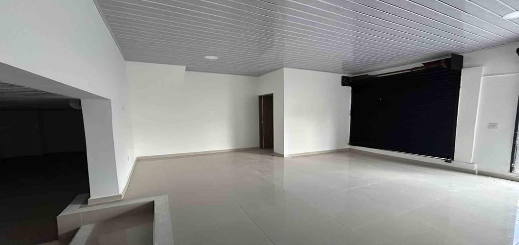 Local en arriendo en Sector Lago Uribe, Pereira, 50 m² · foto 3 de 12
