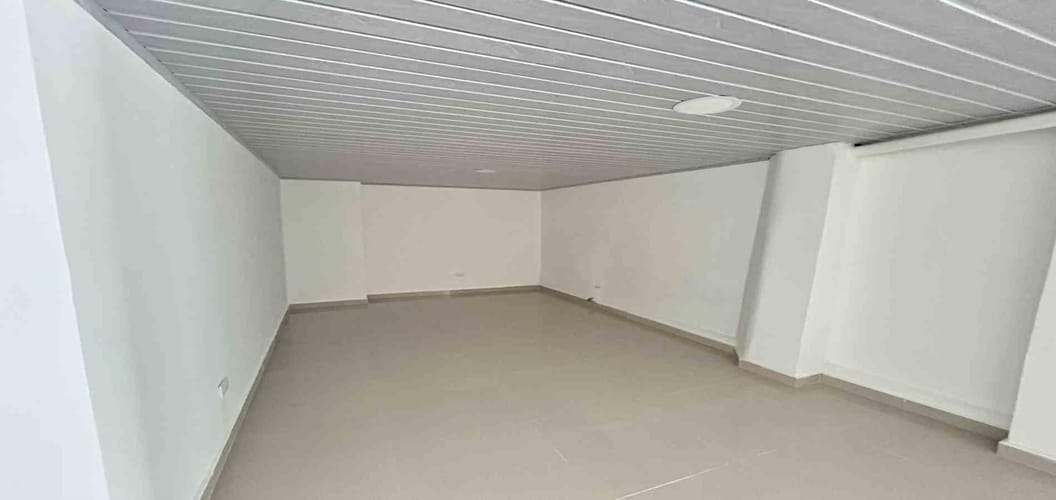 Local en arriendo en Sector Lago Uribe, Pereira, 50 m² · foto 6 de 12