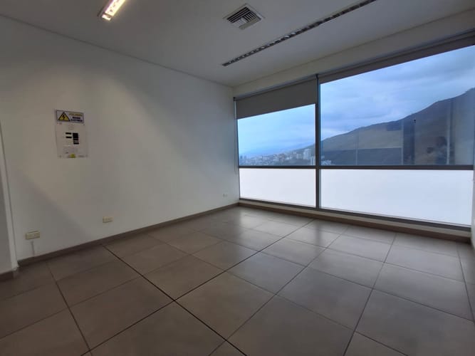 Oficina en venta en Chipichape, Cali, 35 m² · foto 3 de 13