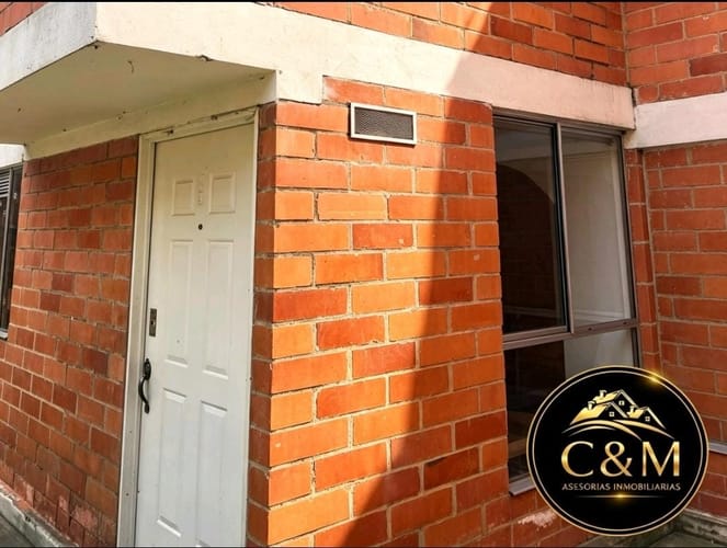 Apartamento de 2 alcobas en venta en Zona Industrial, Soacha, 48 m² · foto 3 de 11