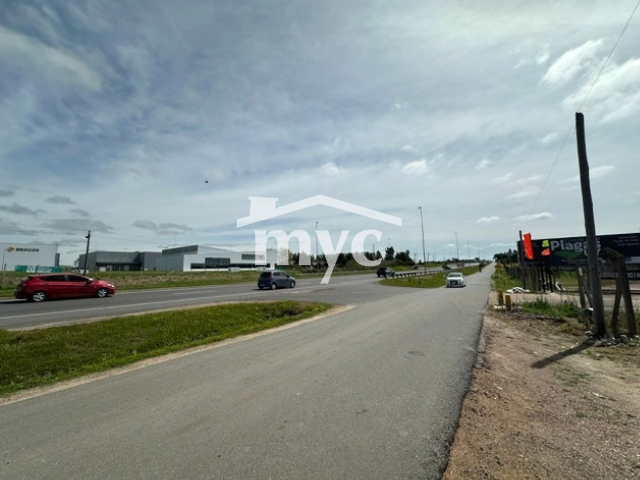 Galpón comercial sobre Ruta 101 km 24,500, próximo a Colonia Nicolich
