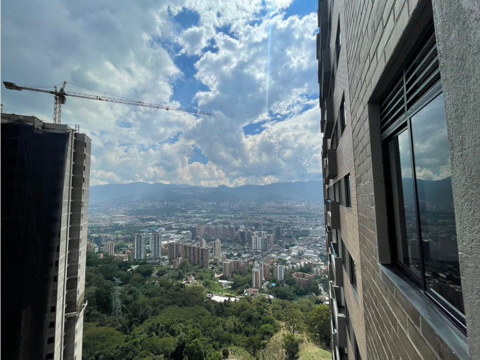 Apartamento en arriendo en Altos Del Poblado, Medellín · foto 6 de 17