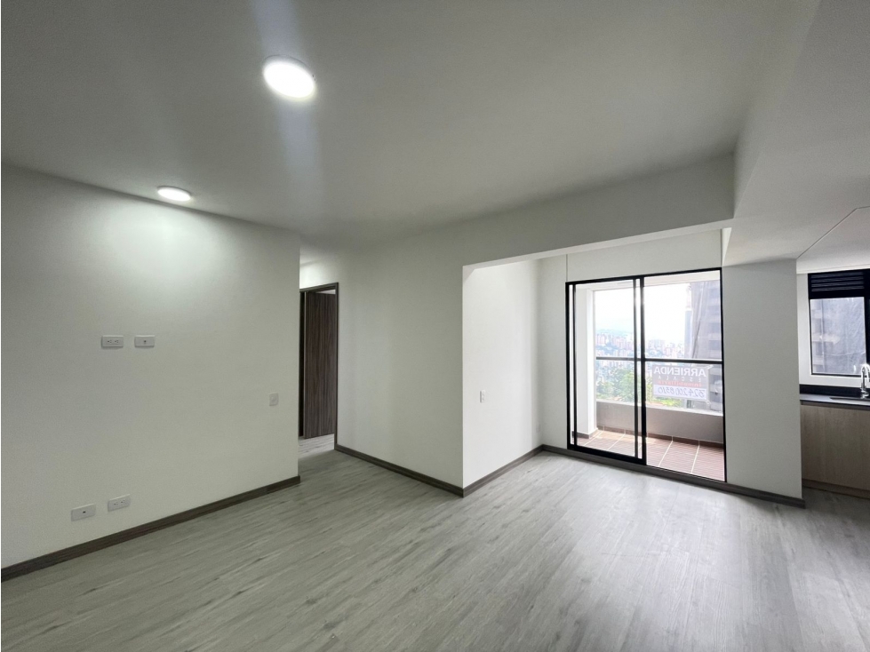 Apartamento en arriendo en Altos Del Poblado, Medellín · foto 7 de 17