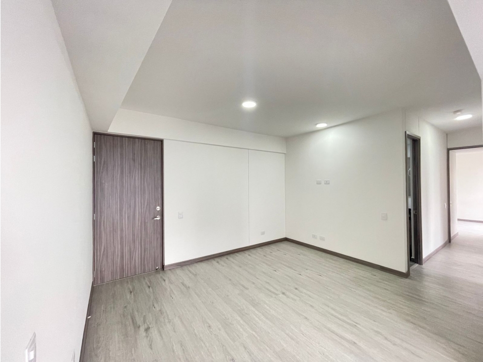 Apartamento en arriendo en Altos Del Poblado, Medellín · foto 10 de 17