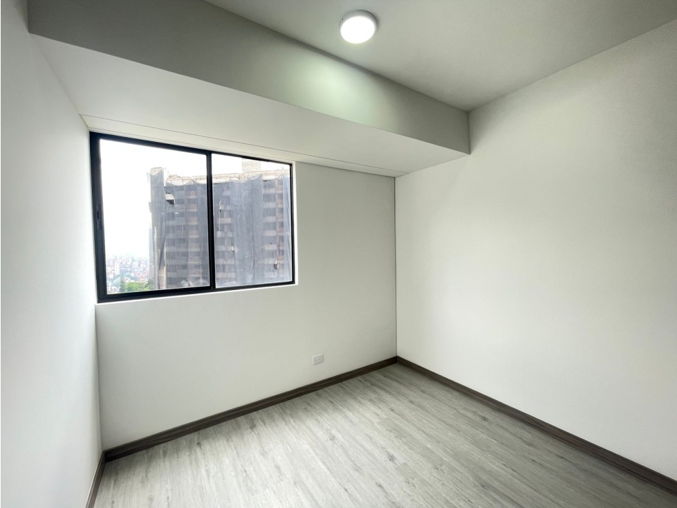 Apartamento en arriendo en Altos Del Poblado, Medellín · foto 13 de 17