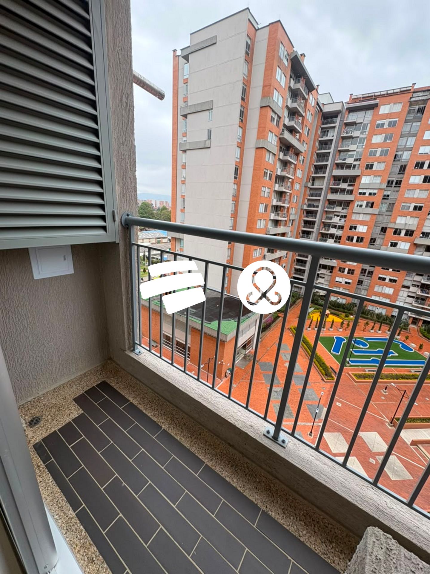 Apartamento en venta en Santa Teresa, Bogotá · foto 2 de 24