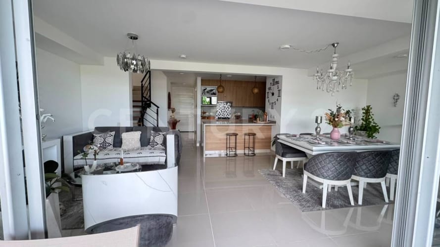 Casa de 3 alcobas en venta en Las Mercedes, Jamundí, 250 m² · foto 5 de 24
