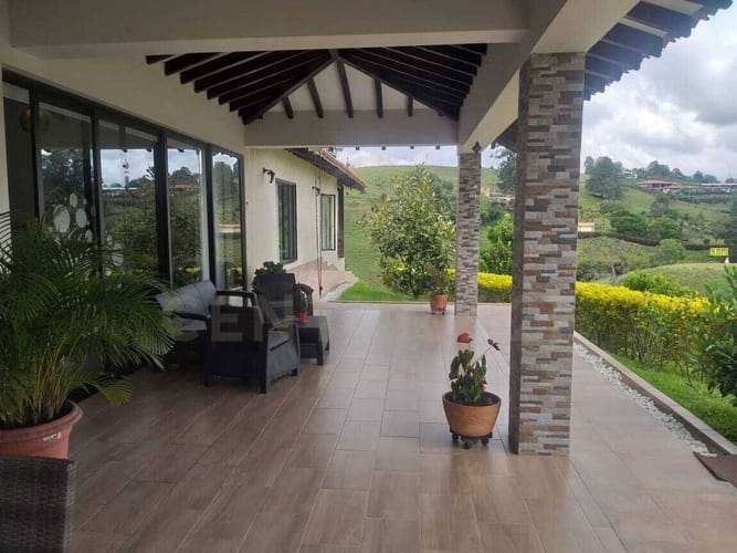 Finca en venta en El Porvenir, Rionegro, 430 m² · foto 2 de 24