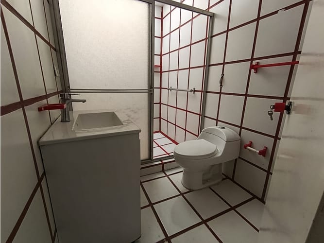 Casa de 6 alcobas en arriendo en Caicedo, Medellín, 250 m² · foto 20 de 24