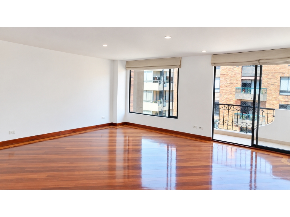 Apartamento en venta en Chicó Navarra, Bogotá · foto 8 de 24