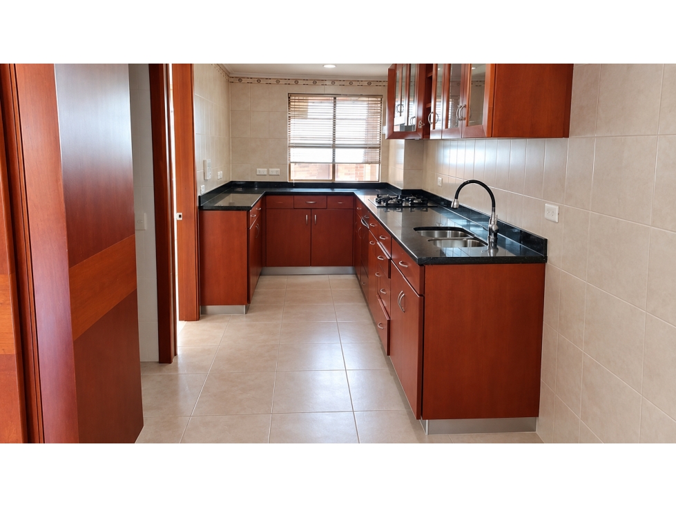 Apartamento en venta en Chicó Navarra, Bogotá · foto 10 de 24