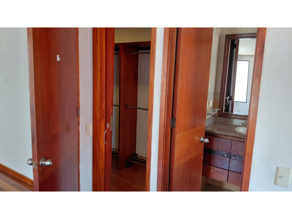 Apartamento en venta en Chicó Navarra, Bogotá · foto 18 de 24