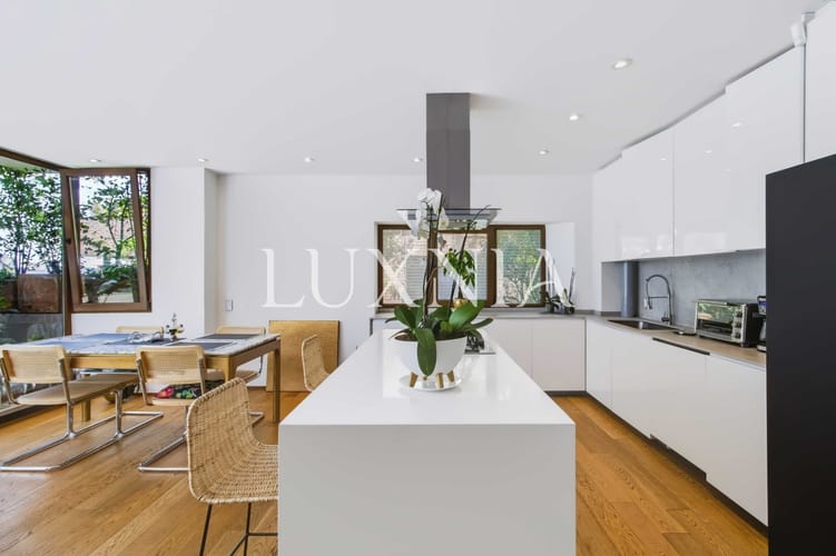 Apartamento de 2 alcobas en venta en Los Rosales, Bogotá, 152 m² · foto 8 de 24