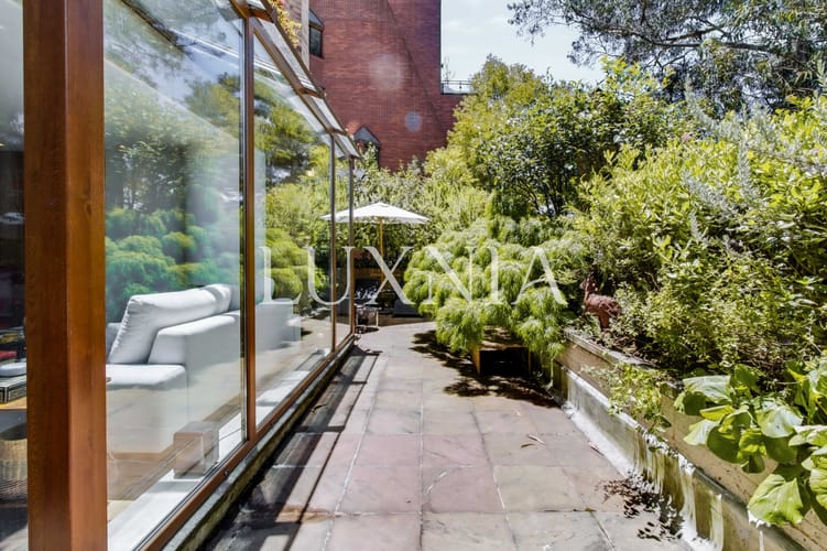 Apartamento de 2 alcobas en venta en Los Rosales, Bogotá, 152 m² · foto 5 de 24