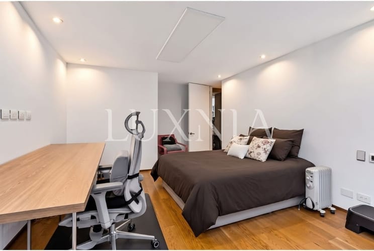 Apartamento de 2 alcobas en venta en Los Rosales, Bogotá, 152 m² · foto 20 de 24