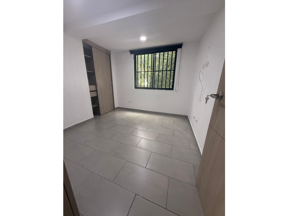 Apartamento en venta en La Almeria, Medellín · foto 4 de 11