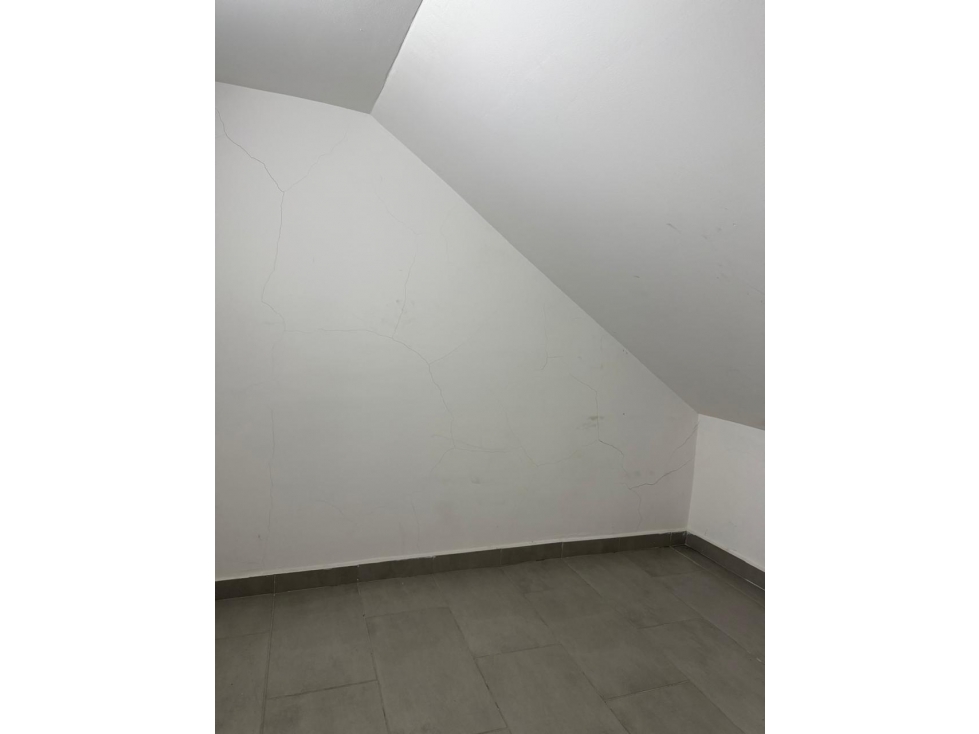 Apartamento en venta en La Almeria, Medellín · foto 5 de 11