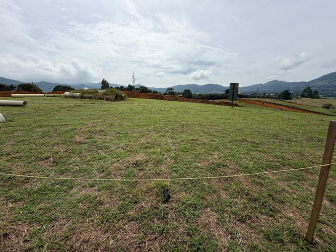 Lote en venta en La Ceja, 1210 m² · foto 9 de 13