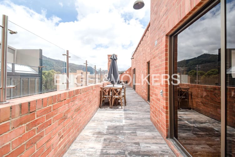 Apartamento de 4 alcobas en venta en Santa Barbara Central, Bogotá, 233 m² · foto 17 de 18