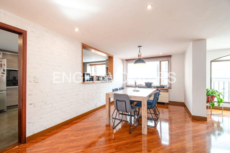 Apartamento de 4 alcobas en venta en Santa Barbara Central, Bogotá, 233 m² · foto 5 de 18