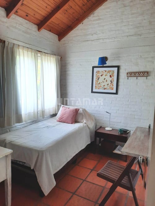 MUY LINDA CASA DE 4 DORMITORIOS EN EL CORAZON DE LA BARRA · Photo 7