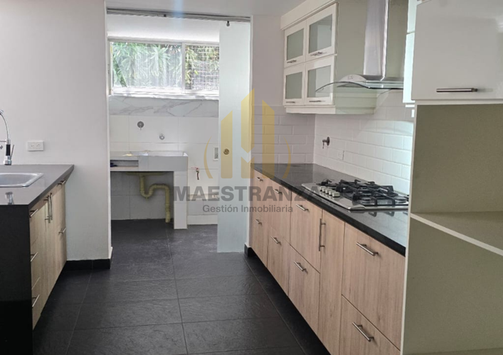 Apartamento de 3 alcobas en venta en Alejandría, Medellín, 230 m² · foto 3 de 19