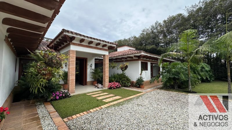 Casa de 3 alcobas en venta en Llano Grande, Rionegro · foto 2 de 22
