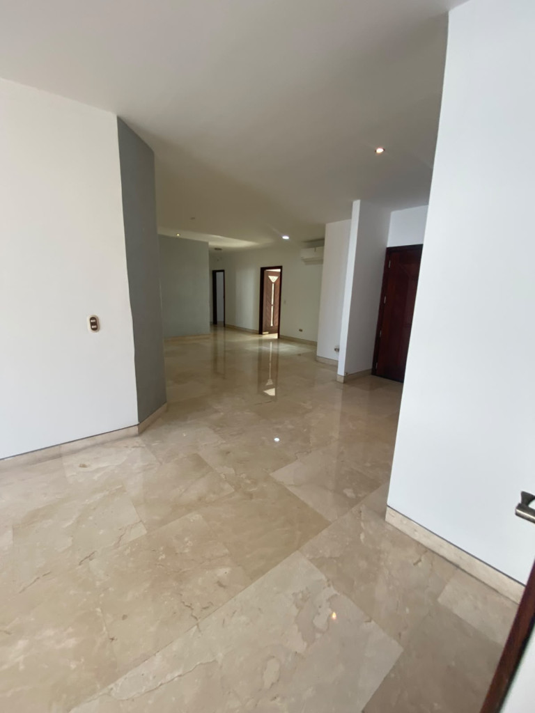 Apartamento en venta en Altos De Riomar, Barranquilla · foto 4 de 16