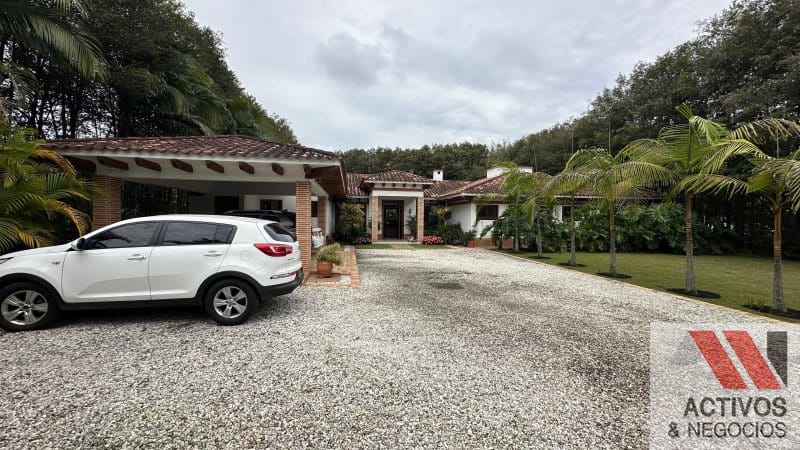 Casa de 3 alcobas en venta en Llano Grande, Rionegro · foto 16 de 22