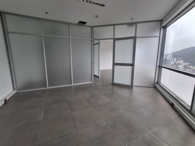 Oficina en venta en Santa Monica, Cali, 58 m² · foto 4 de 6