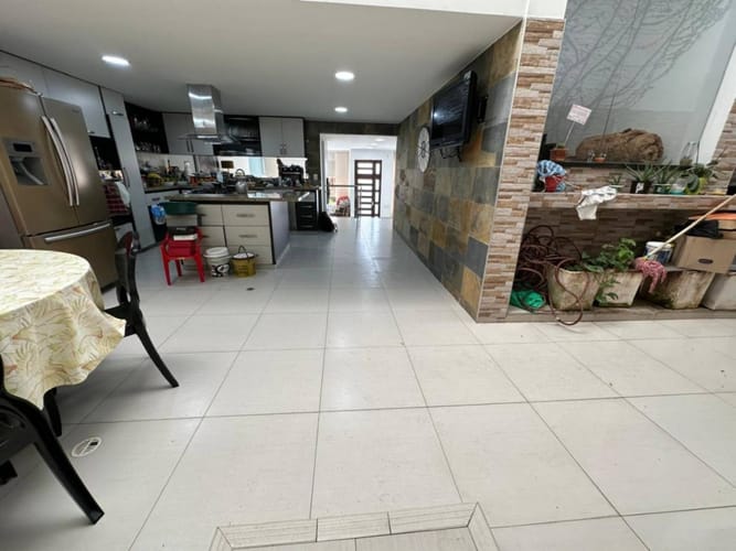Casa de 4 alcobas en venta en Cabecera Del Llano, Bucaramanga, 370 m² · foto 6 de 9