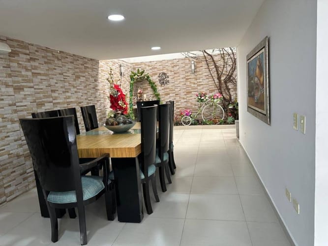 Casa de 4 alcobas en venta en Cabecera Del Llano, Bucaramanga, 370 m² · foto 8 de 9