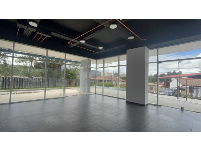 Local en venta en Cataluña, Chía, 97 m² · foto 2 de 18