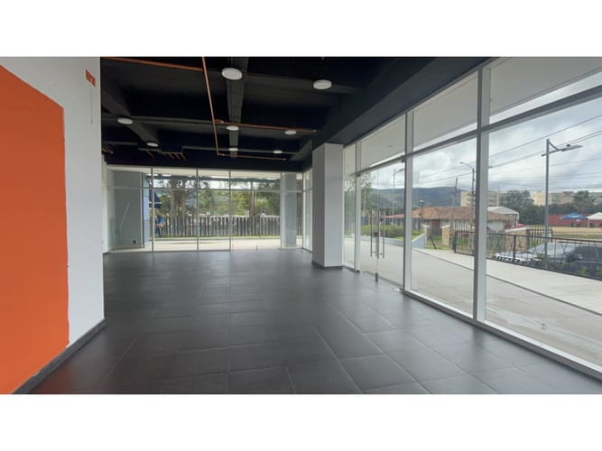 Local en venta en Cataluña, Chía, 97 m² · foto 4 de 18