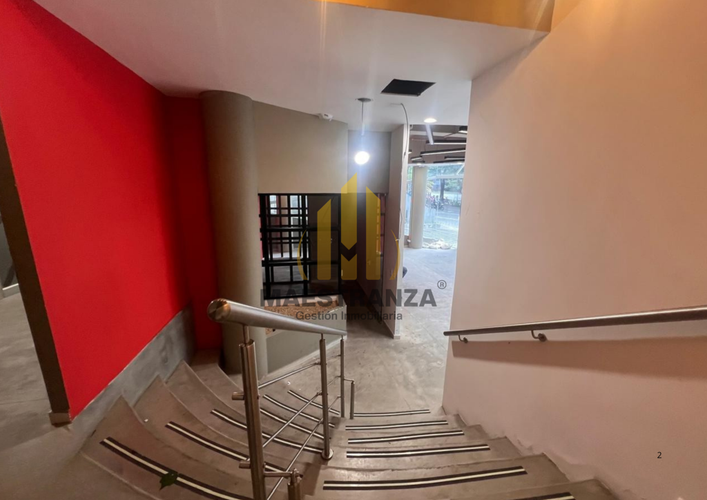 Local en arriendo en Castropol, Medellín, 508 m² · foto 2 de 21