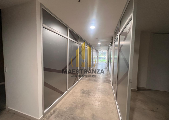 Local en arriendo en Castropol, Medellín, 508 m² · foto 3 de 21