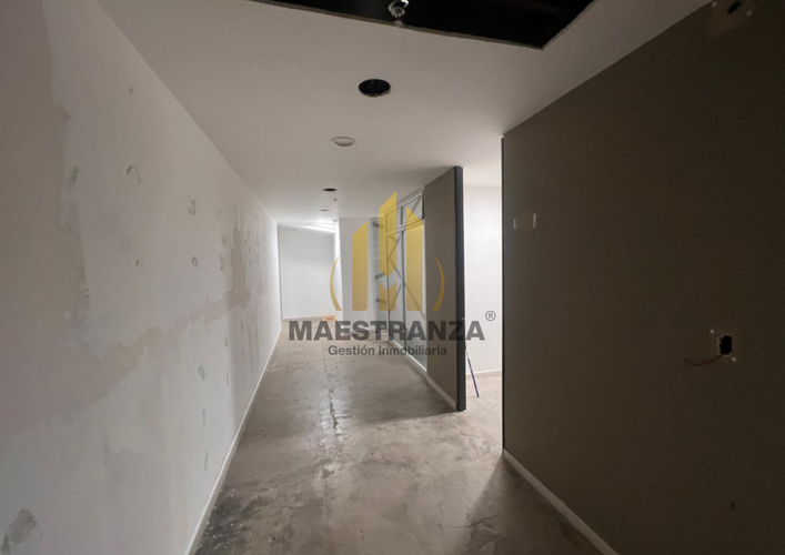 Local en arriendo en Castropol, Medellín, 508 m² · foto 15 de 21