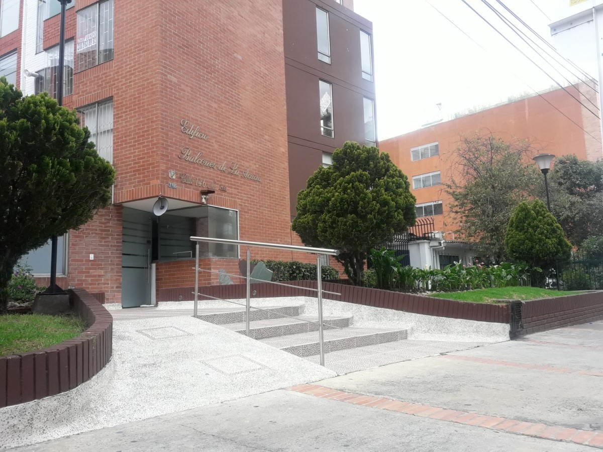 Apartamento en venta en Modelia, Bogotá · foto 2 de 24