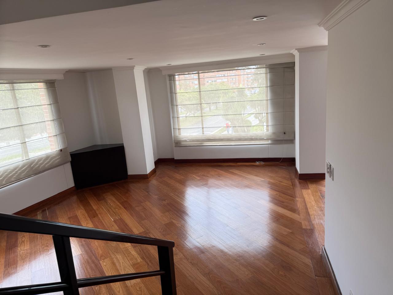 Apartamento en venta en Santa Barbara, Bogotá · foto 2 de 8