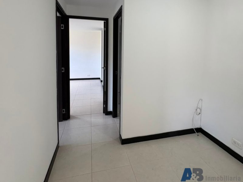 Apartamento en arriendo en La Castellana, Medellín · foto 7 de 17