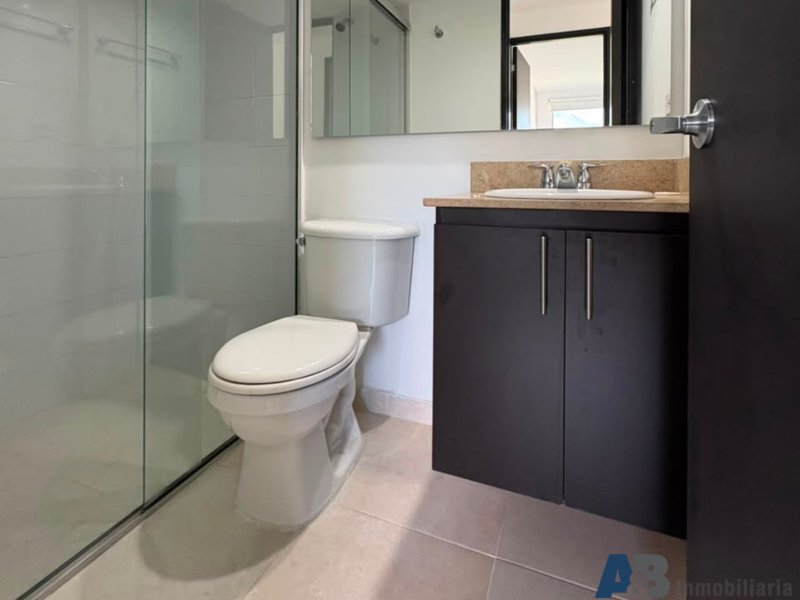 Apartamento en arriendo en La Castellana, Medellín · foto 8 de 17
