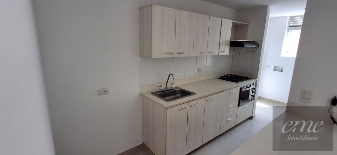 Apartamento de 3 alcobas en arriendo en Villa Santa Teresa, Sabaneta, 87 m² · foto 2 de 24
