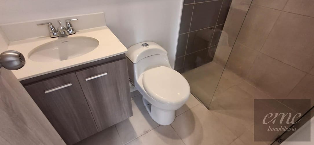 Apartamento de 3 alcobas en arriendo en Villa Santa Teresa, Sabaneta, 87 m² · foto 3 de 24