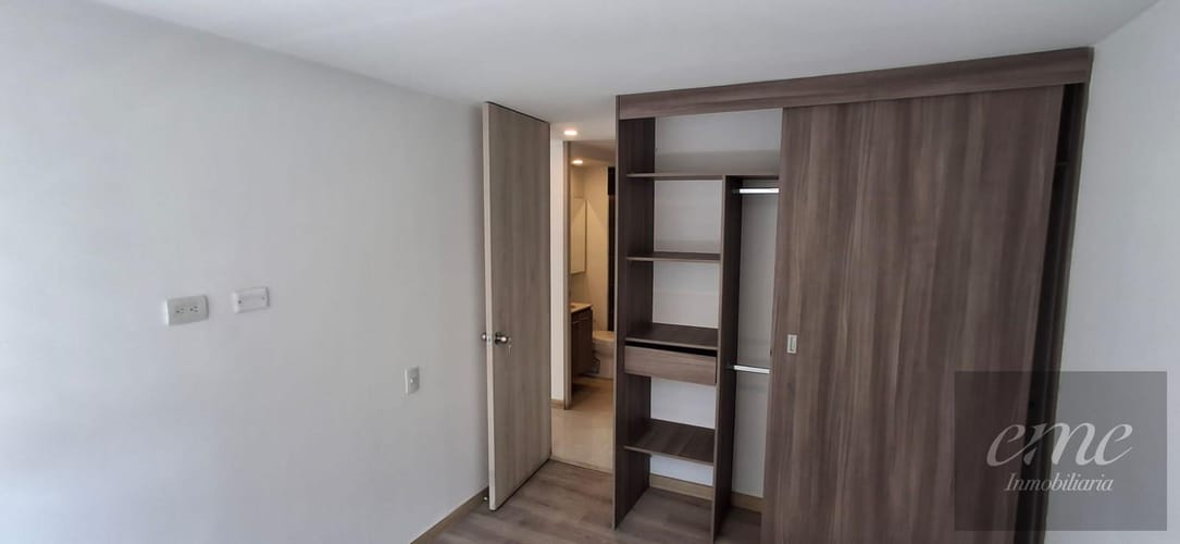 Apartamento de 3 alcobas en arriendo en Villa Santa Teresa, Sabaneta, 87 m² · foto 8 de 24