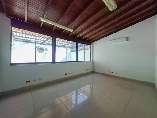 Casa de 4 alcobas en venta en Laureles, Medellín, 225 m² · foto 3 de 21