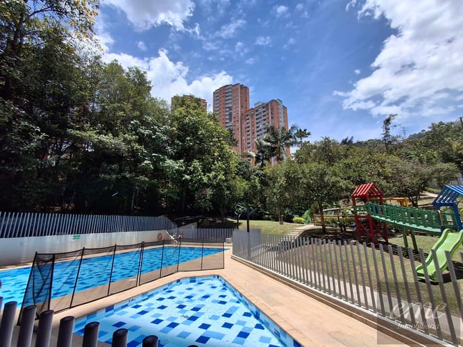 Apartamento de 3 alcobas en arriendo en Villa Santa Teresa, Sabaneta, 98 m² · foto 8 de 18
