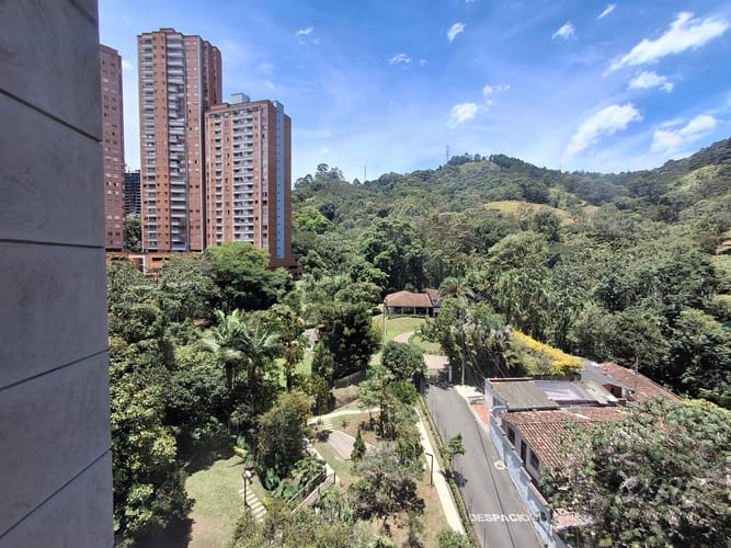 Apartamento de 3 alcobas en arriendo en Villa Santa Teresa, Sabaneta, 98 m² · foto 12 de 18