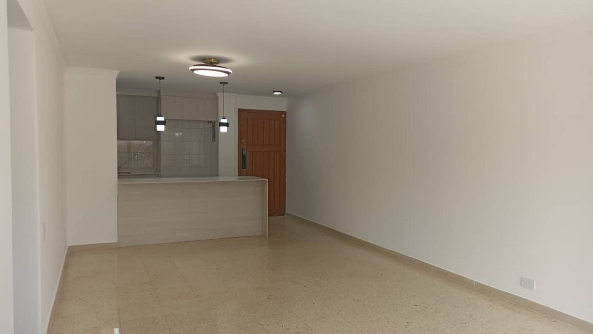 Apartamento en venta en El Poblado, Medellín · foto 2 de 23